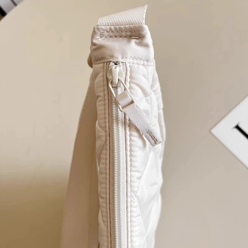 Half Moon Crossbody Bag Women's Shoulder Bag Medium Nylon Quilted Bag Women's Puffer Bag Hobo Shopper Bag Shoulder Bag with Adjustable Shoulder Strap for University Work Travel Everyday 3535