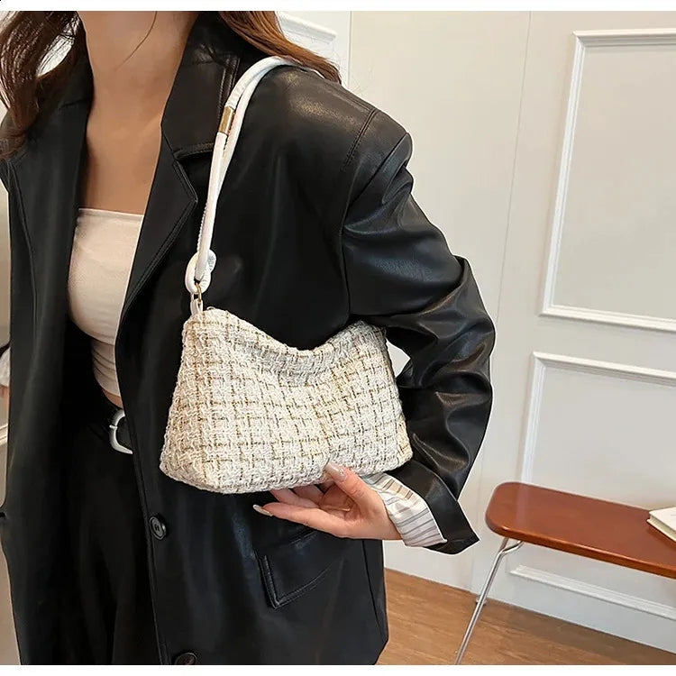 New Fashionable Women's Casual Shoulder Bag With Zipper Closure For Women #3629