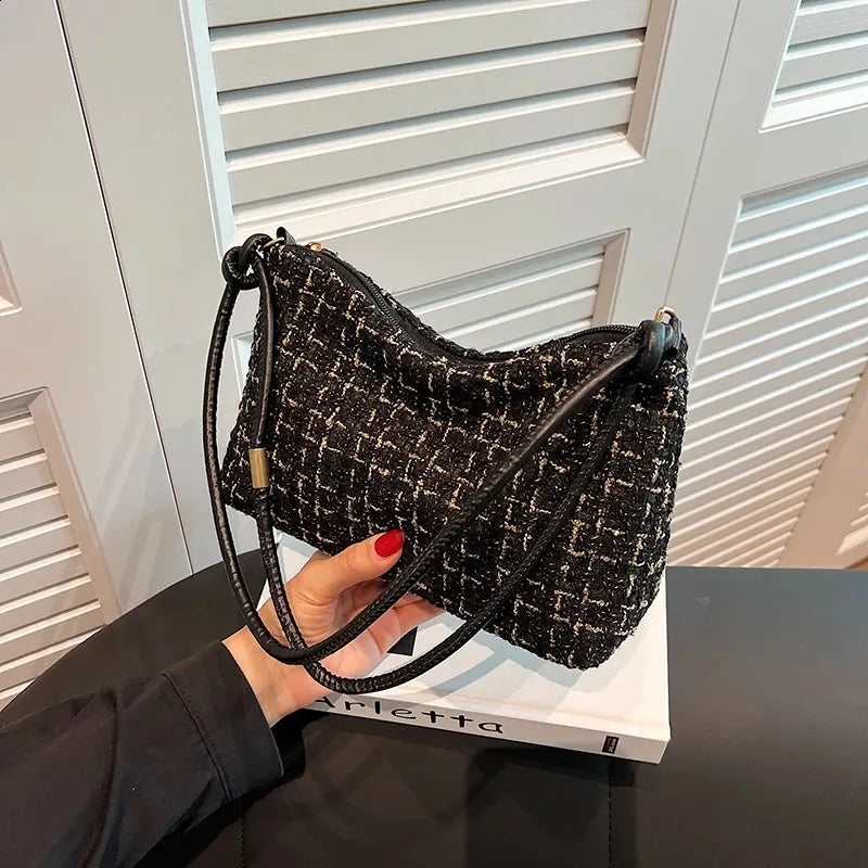 New Fashionable Women's Casual Shoulder Bag With Zipper Closure For Women #3629