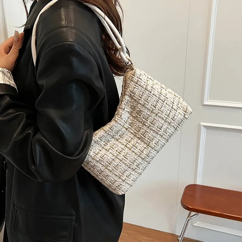New Fashionable Women's Casual Shoulder Bag With Zipper Closure For Women #3629